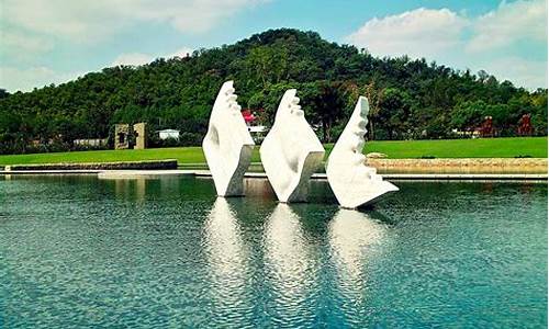 上海月湖雕塑公园门票价格_上海月湖雕塑公